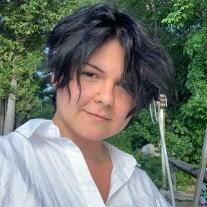 Meet your Posher, Yana